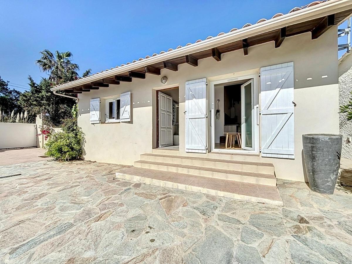 Petite maison familiale - Très proche de la mer - Les Frères de la Loc' - Chambres d’hôtes