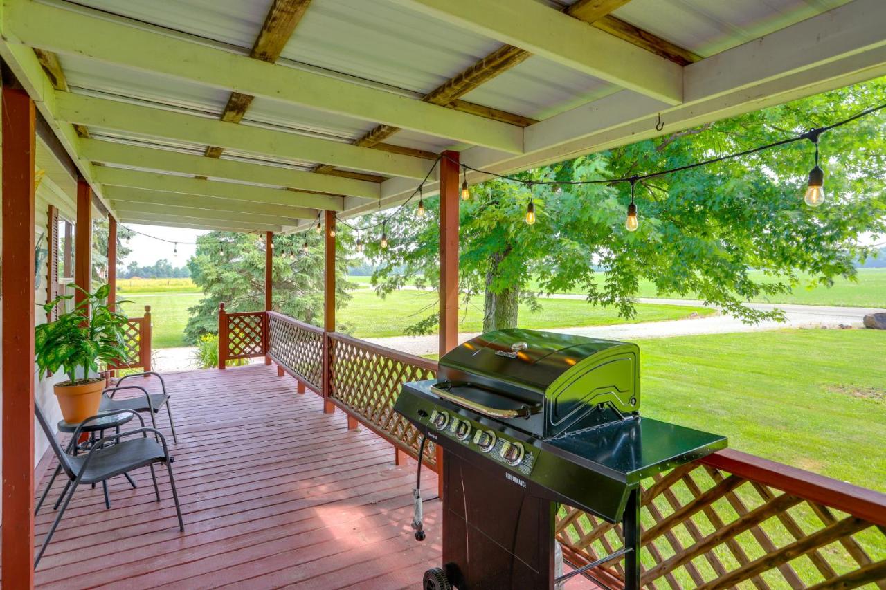 North Fairfield Family Home w/ Hot Tub & Porch! - Chambres d'hôtes Willard