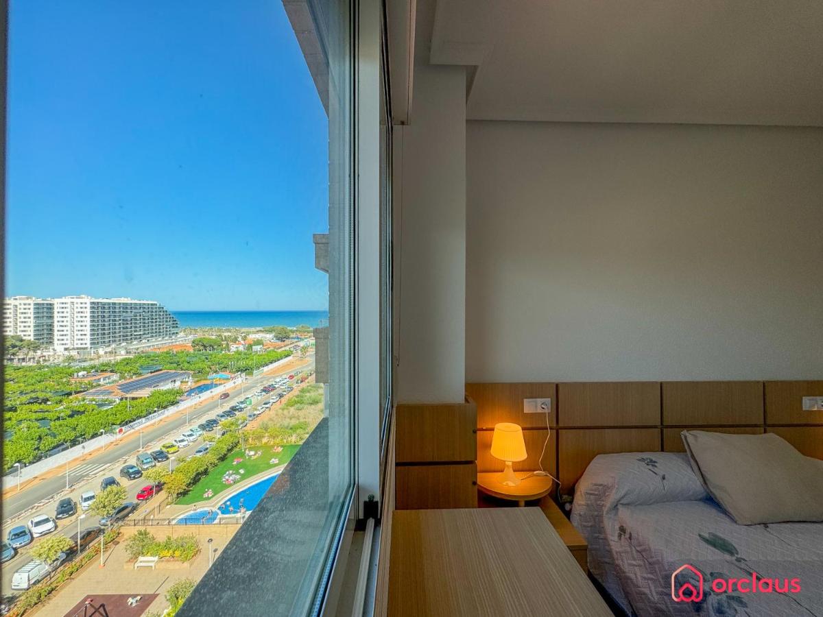 Two-Bedroom Apartment with Balcony and Sea View