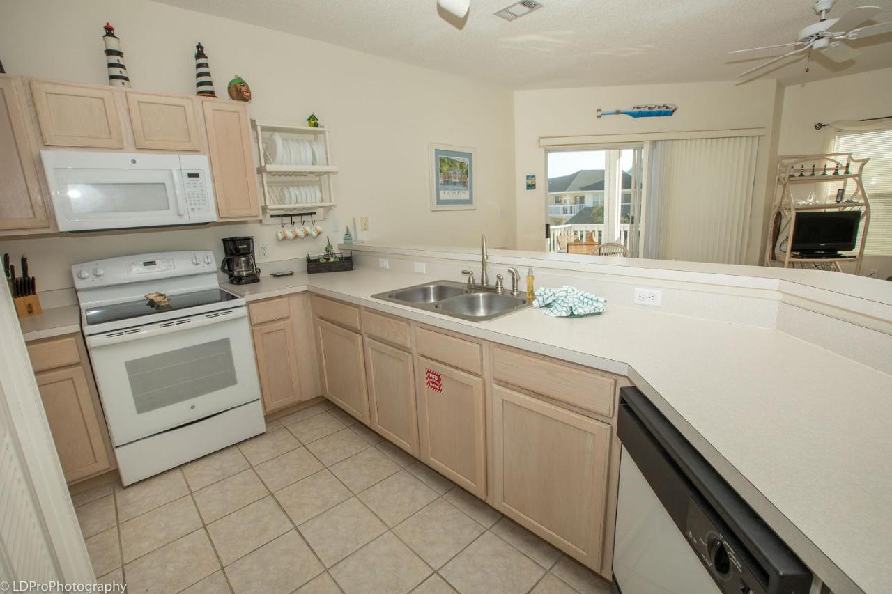 Sandpiper Cove 9226- by Holiday Isle Properties - B&B Destin