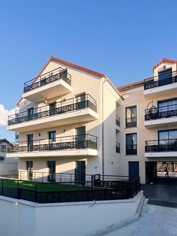 Liberation - Bed and Breakfast Pontault-Combault