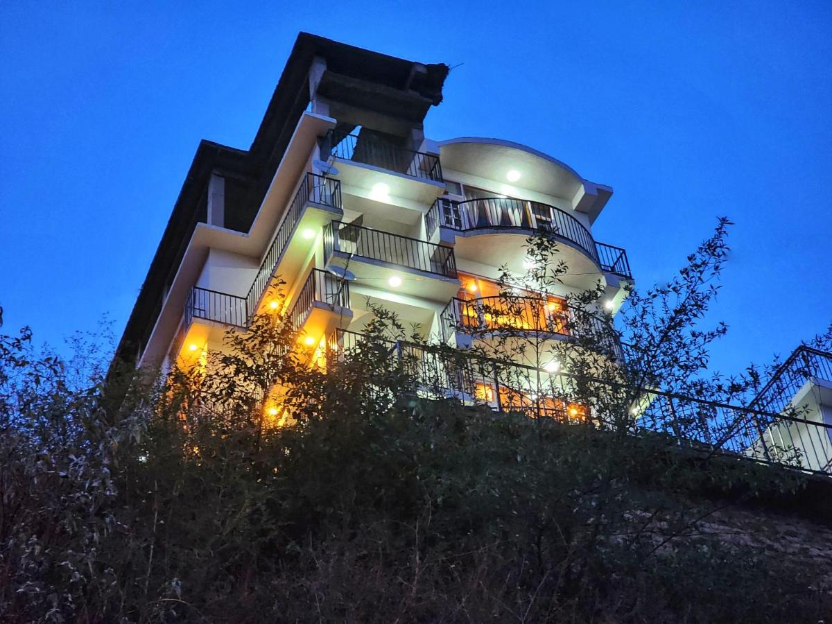 Royal Cedar BnB Simla - B&B Shimla