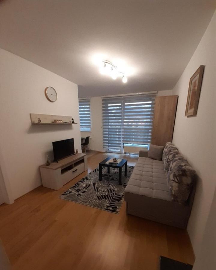 Apartman Frki II - B&B
