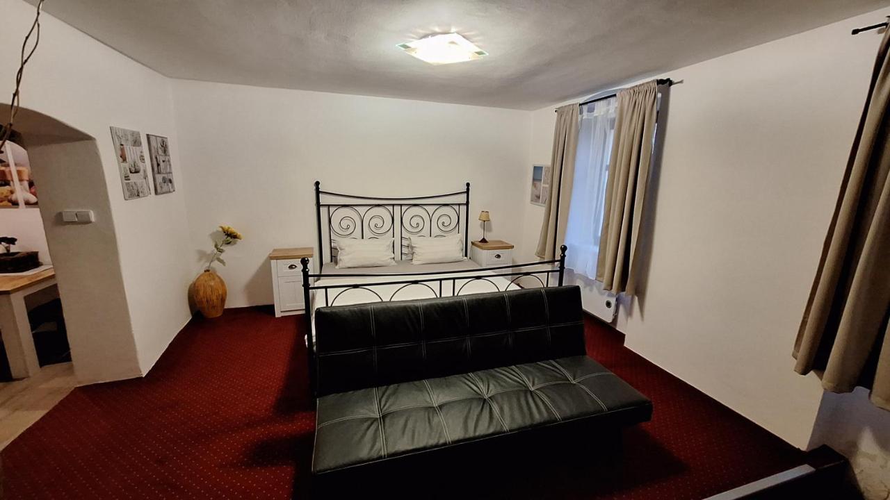 One-Bedroom Apartment with Terrace