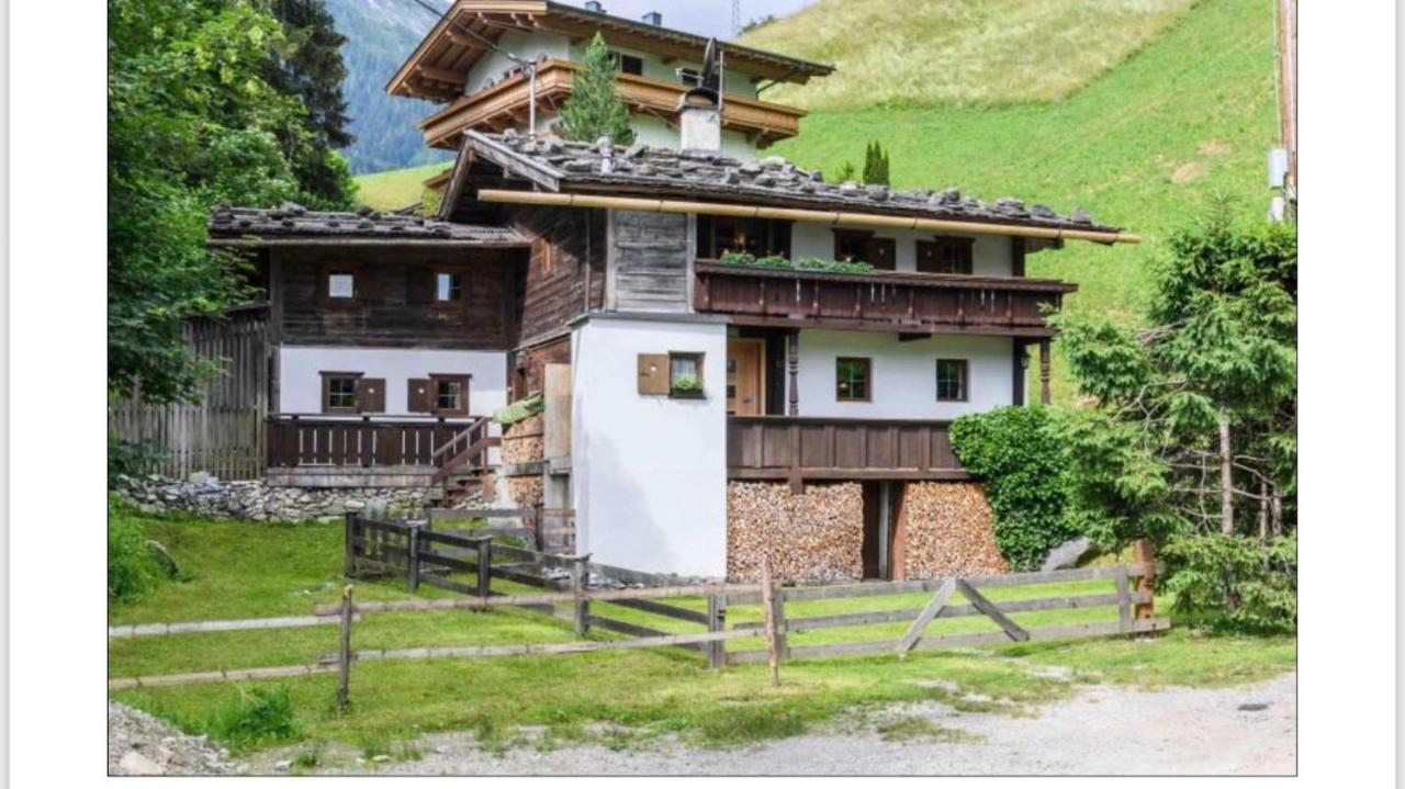 ALMzeit Zillertal - Chalet für 8 Personen FINKENBERG Zillertal - Free PARKING! Self CHECK-IN! - Bed and Breakfast Finkenberg