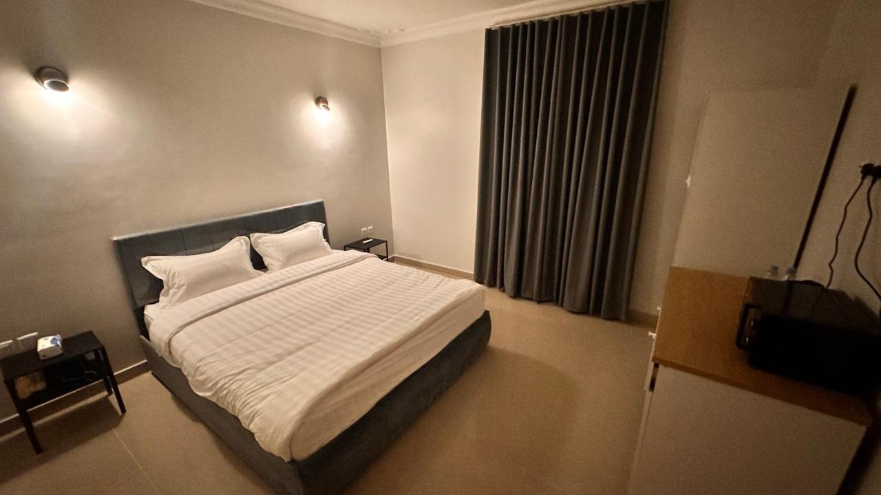 جناح فاخر بغرفتي نوم قريب المسجد النبوي 305 دخّول ذاتي Self check in - B&B