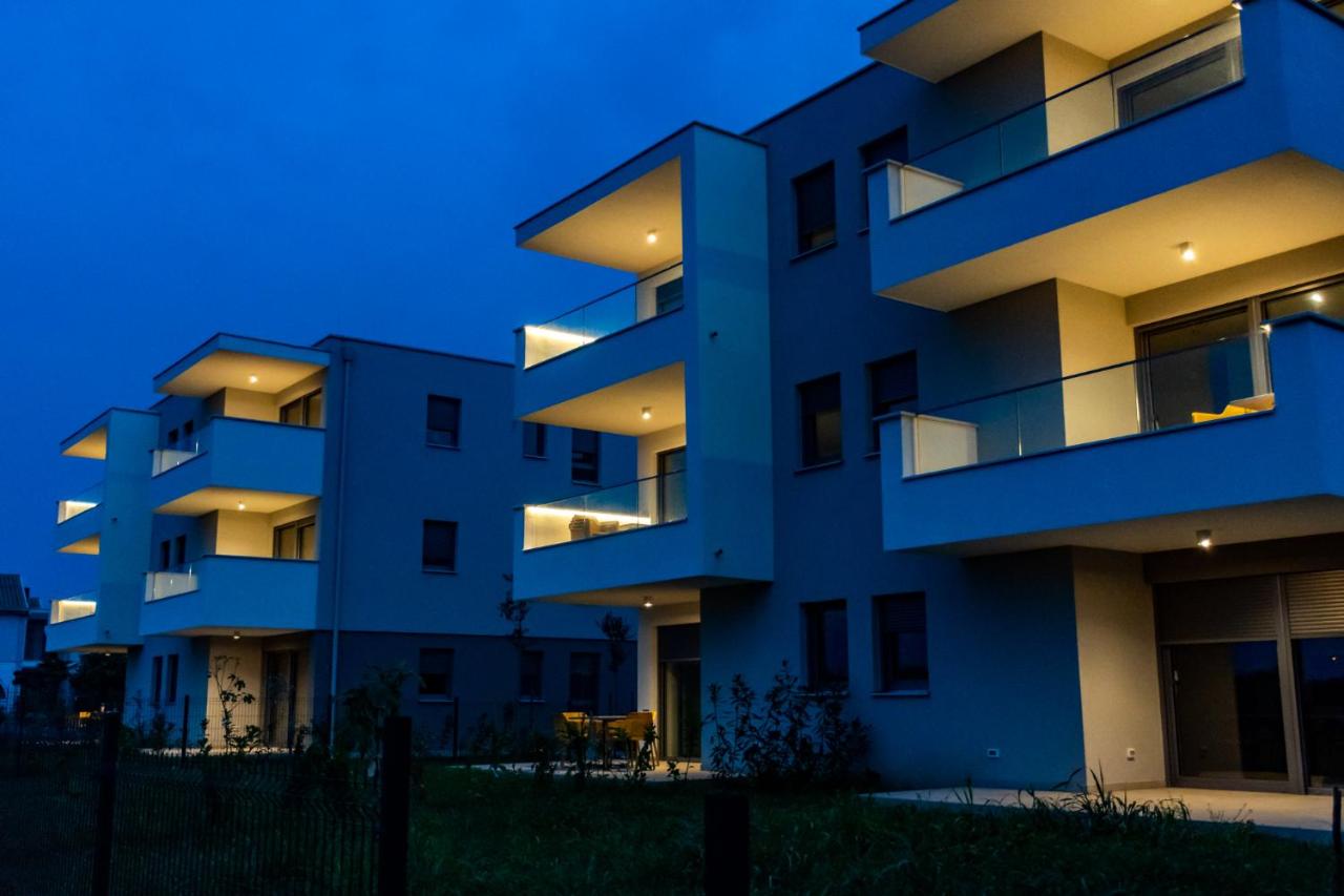 Baden Resort Bašanija, Umag-with Sea View, Parking and 300m from the beach - Ferienwohnung Bašanija