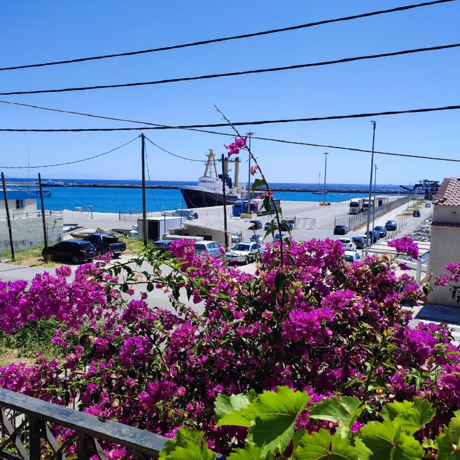 Voukamvilia apartment - B&B