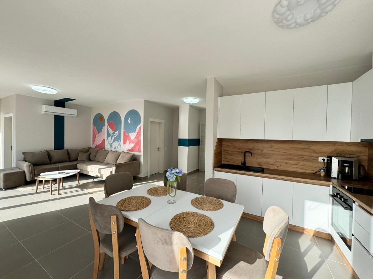 Appartement met 2 Slaapkamers en Terras - Uitzicht op Zee