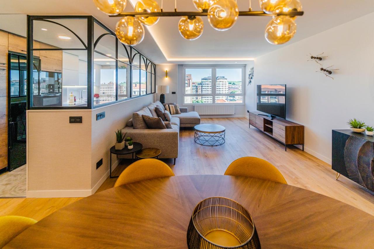 Plaza España - Apartamentos Burgos Deluxe - B&B Burgos