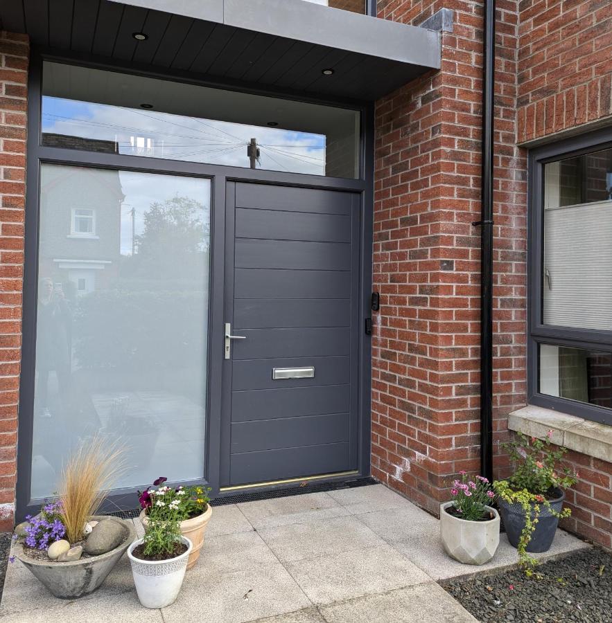 Bright, modern home in South Belfast - B&B