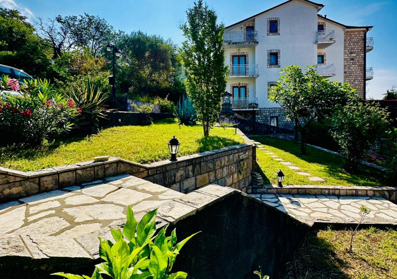 Aparthotel - VILLA JOVICIC - B&B Castelnuovo di Cattaro