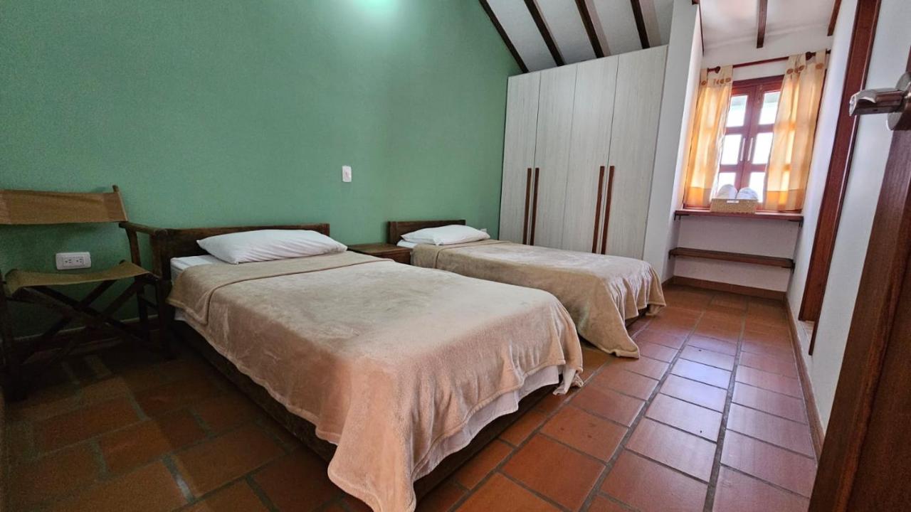 Camera Doppia con Letti Singoli