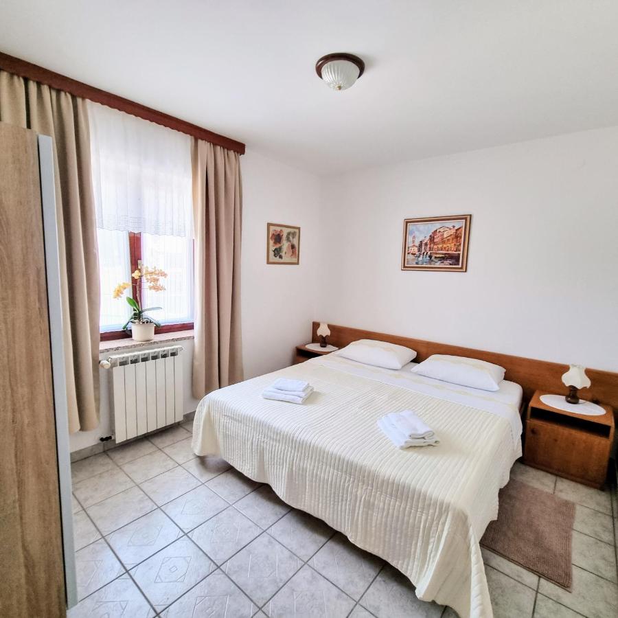 Appartamento con 2 Camere da Letto e Terrazza 