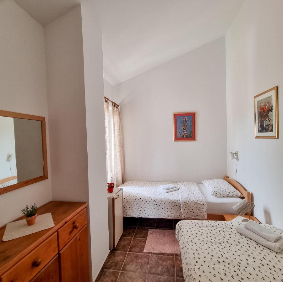 Appartamento con 2 Camere da Letto, Balcone e Vista mare