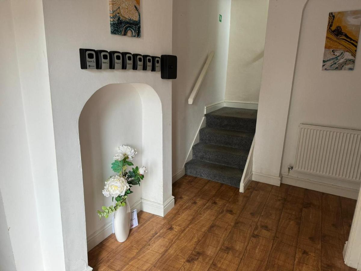 Woodman House- 7 Bed House - B&B