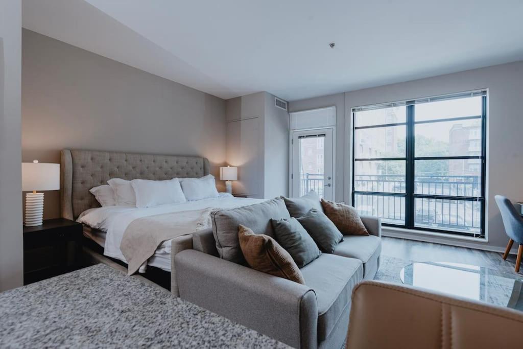 Charming Studio King Bed & Pool St Louis - Chambres d’hôtes