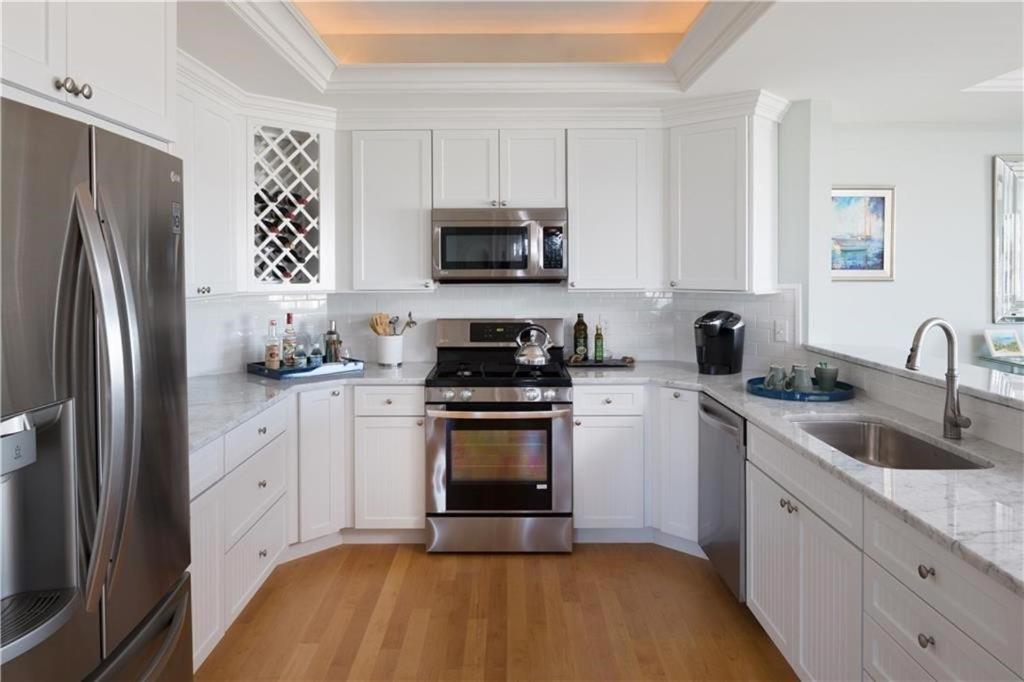 Watch Hill, RI Luxury Penthouse Rental Ocean View & Rooftop Deck - B&B Westerly