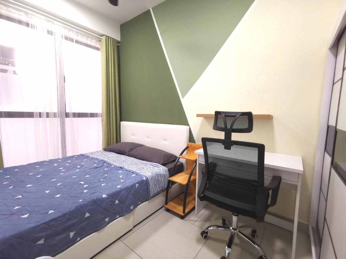 Astetica 3 Bedrooms - Ferienwohnung Seri Kembangan