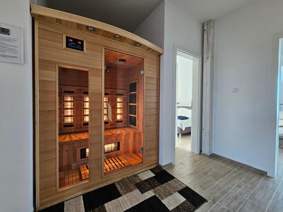 Villa Koprowo - mit direktem Seezugang, Sauna & Whirlpool - B&B