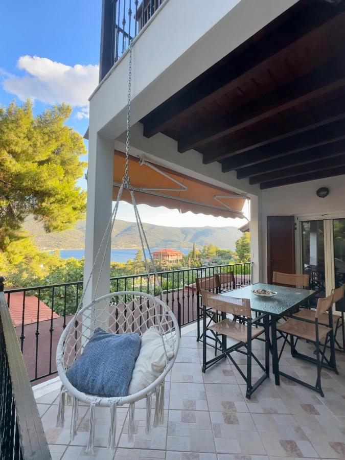 Manos’ Traditional Maisonette - B&B