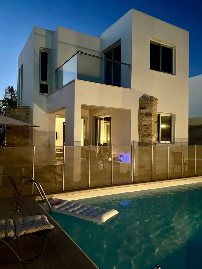House with 2 bedrooms and Pool - B&B