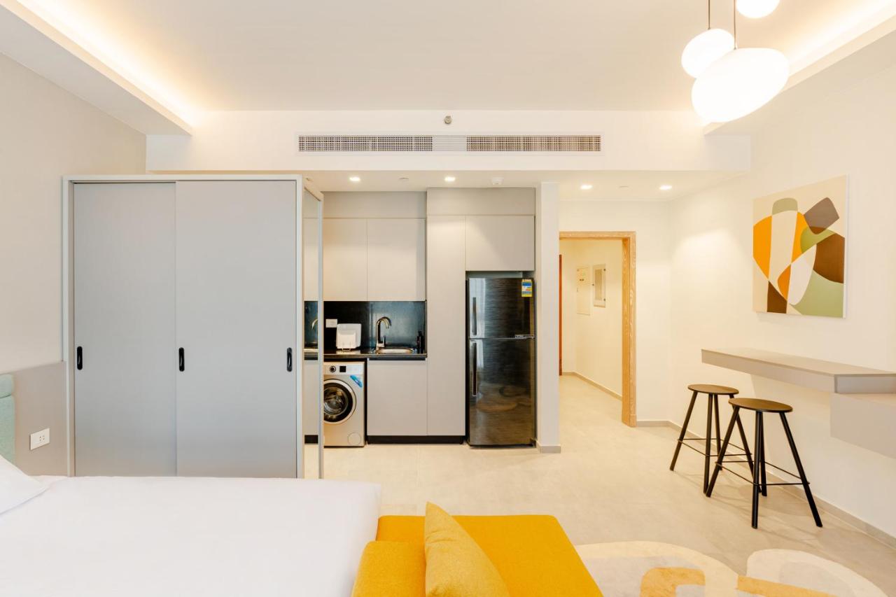 Studio Apartment with King Bed