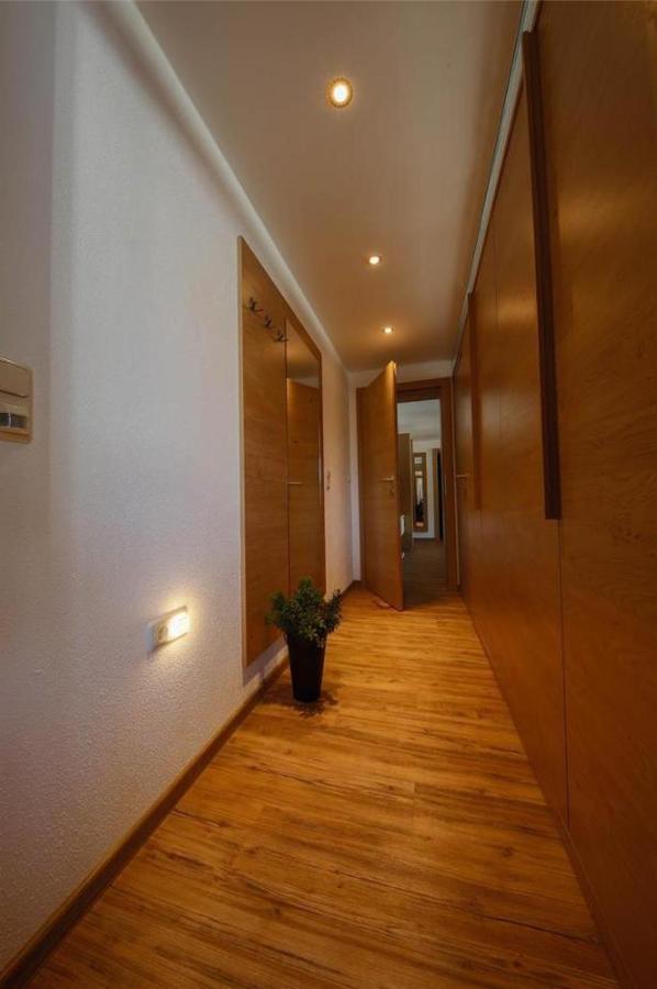 Apartment mit 2 Schlafzimmern und Dusche 