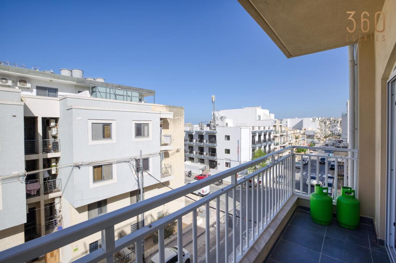 Spacious 4BR home with private balcony in Swieqi by 360 Estates - B&B