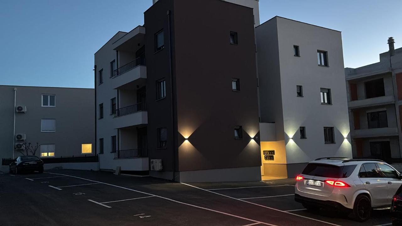 Apartment ZVONIMIR - Bed and Breakfast Zadar