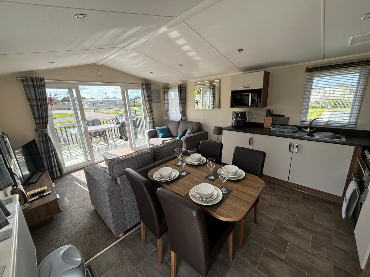 The Retreat 30, pet friendly & WiFi - Golden Palm Resort - Meadow Lakes Caravan & Lodge Hire - Ferienwohnung
