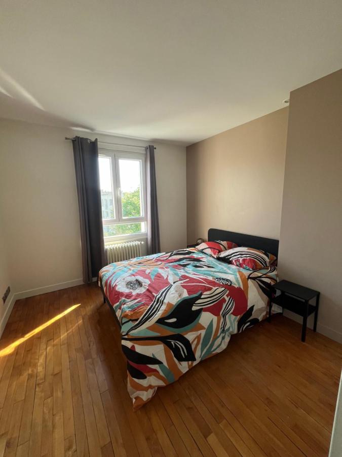 Superbe apart proche transports - B&B