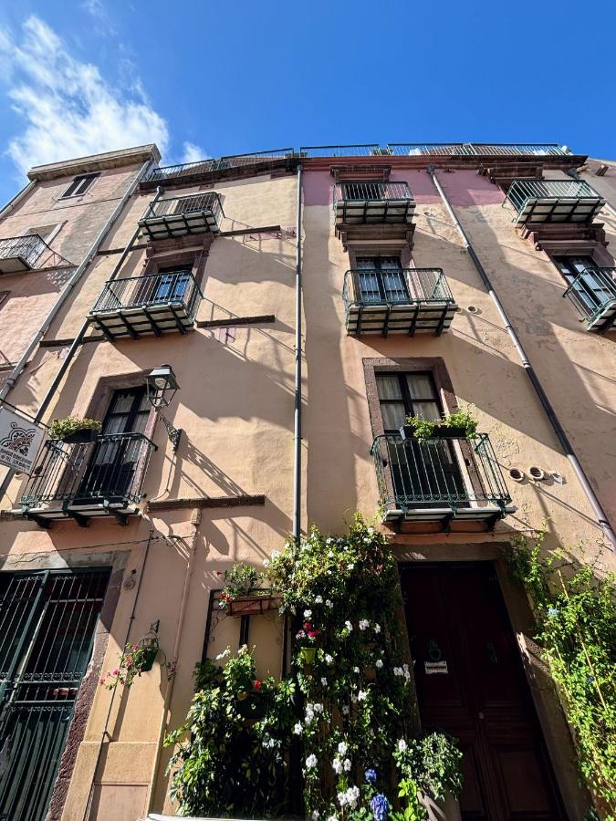Antica Dimora Biancospino - Bosa Centro - Appartamento 3 - Bed and Breakfast