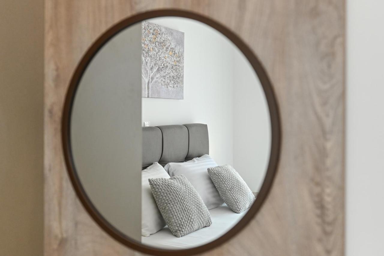 Appartamento con 2 Camere da Letto e Terrazza