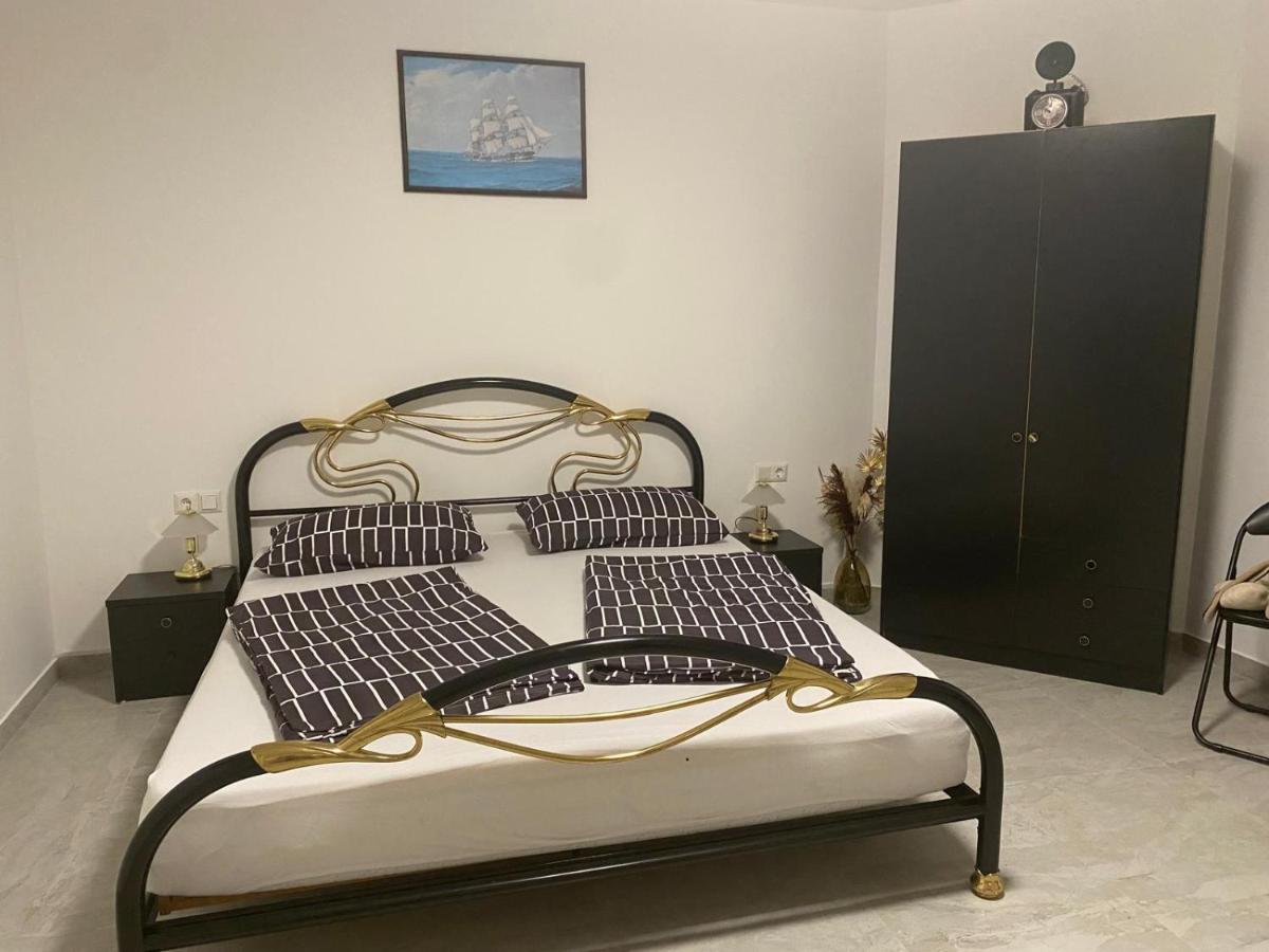 Appartamento con 2 Camere da Letto, Terrazza e Vista Mare
