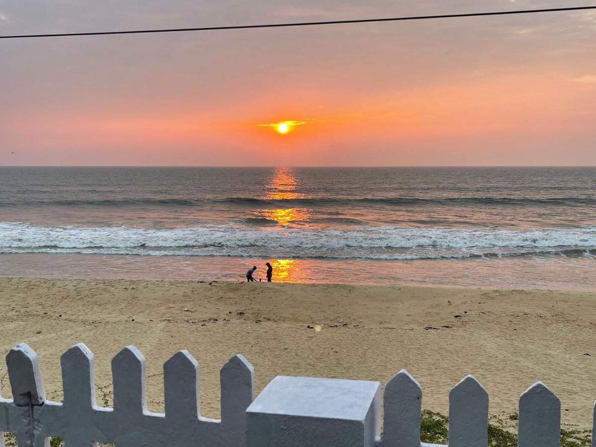 Yashasvi- Sea View Cottage - B&B
