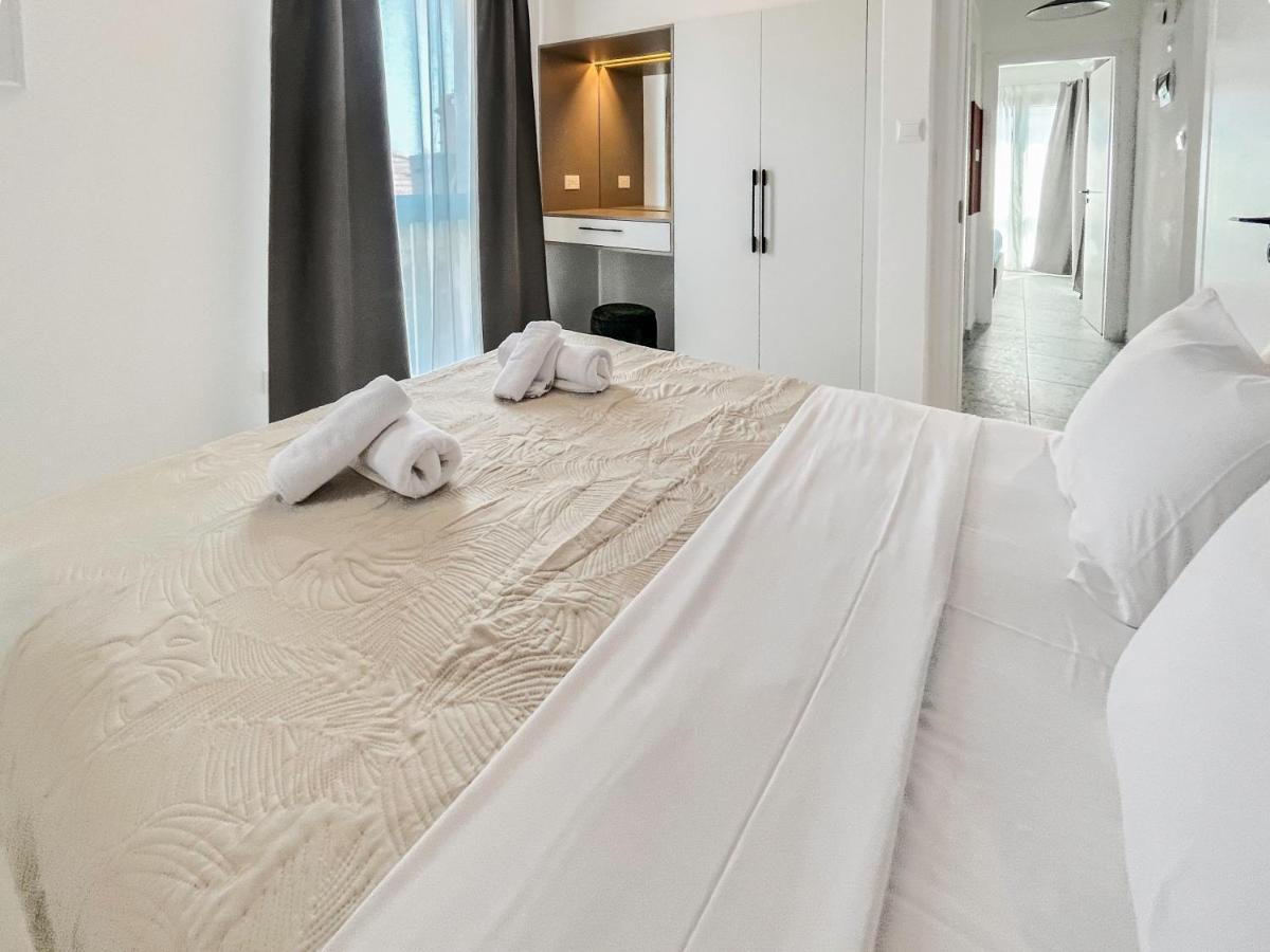 Terrazzo style 2 bedroom 2bathroom Apartment - B&B