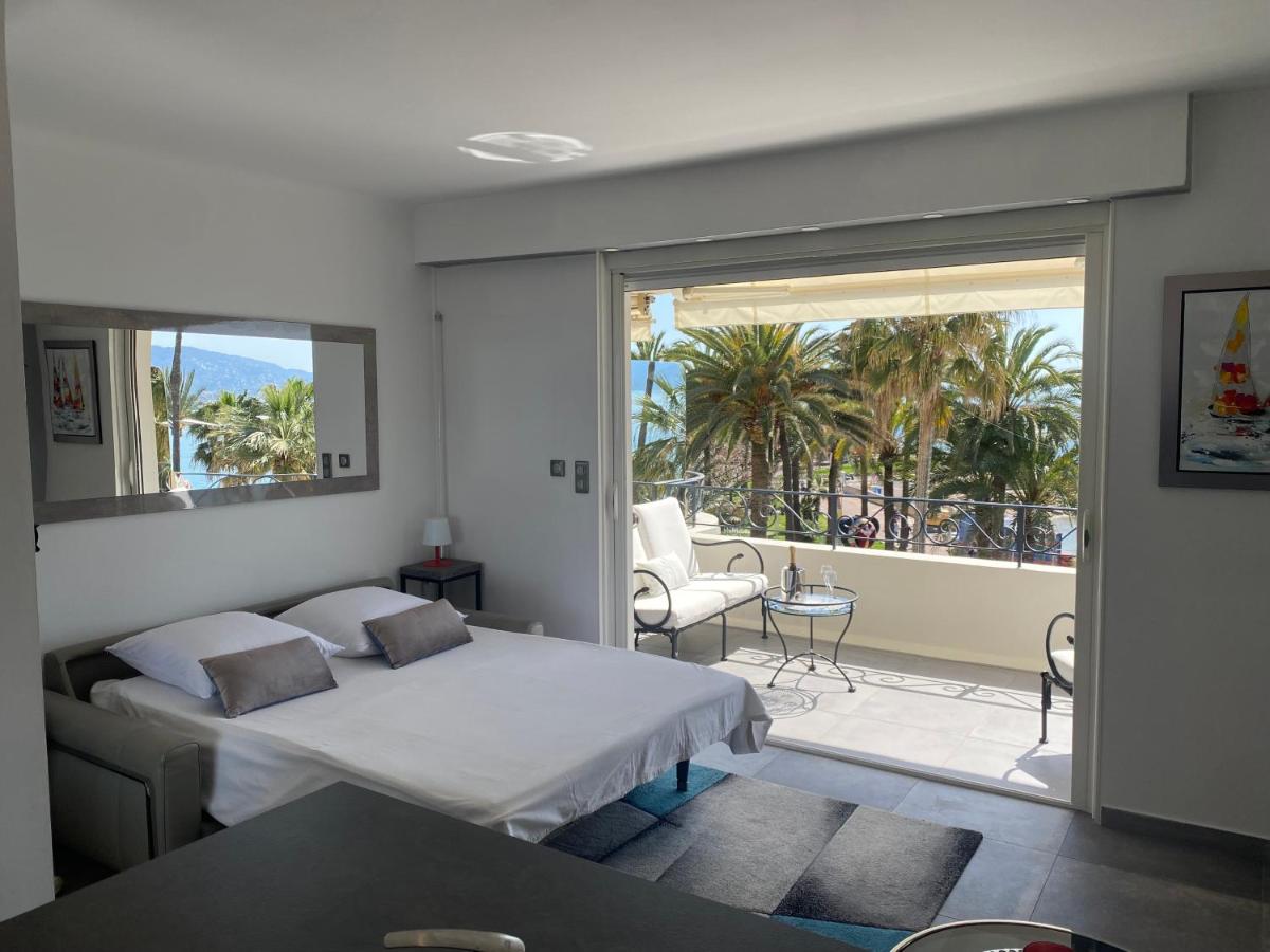 Estudio con vistas al mar