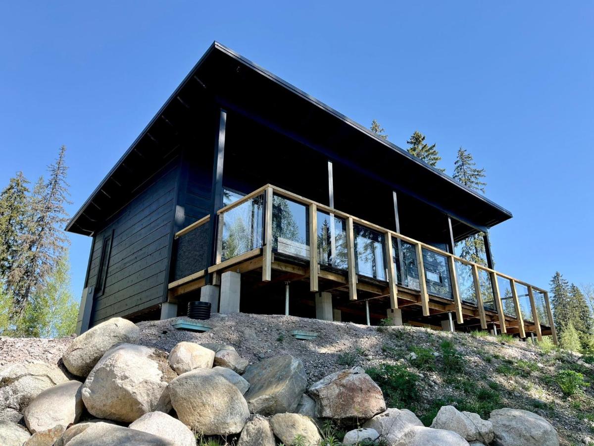 Black Cabin Vierumäki - B&B