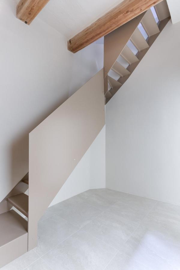 Studio mit Balkon