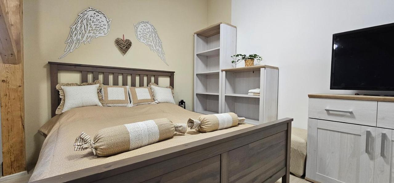 Apartmán U lesa - Relax v Chřibech - Kroměříž - Kostelany - B&B Kostelany