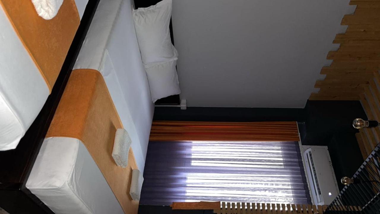 Camera Tripla Comfort
