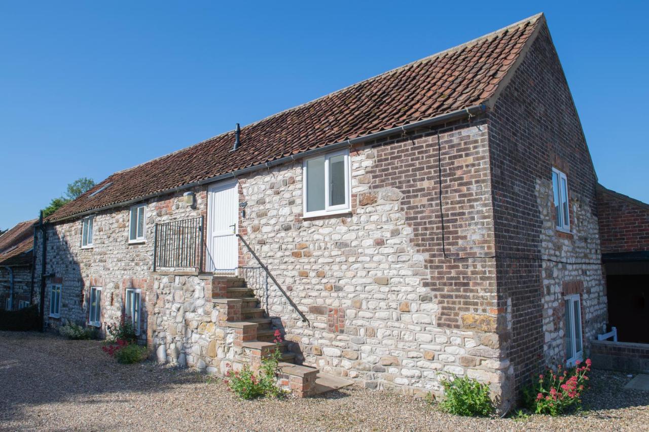 The Hayloft, Sewerby, Bridlington, Wi-Fi & Parking - B&B