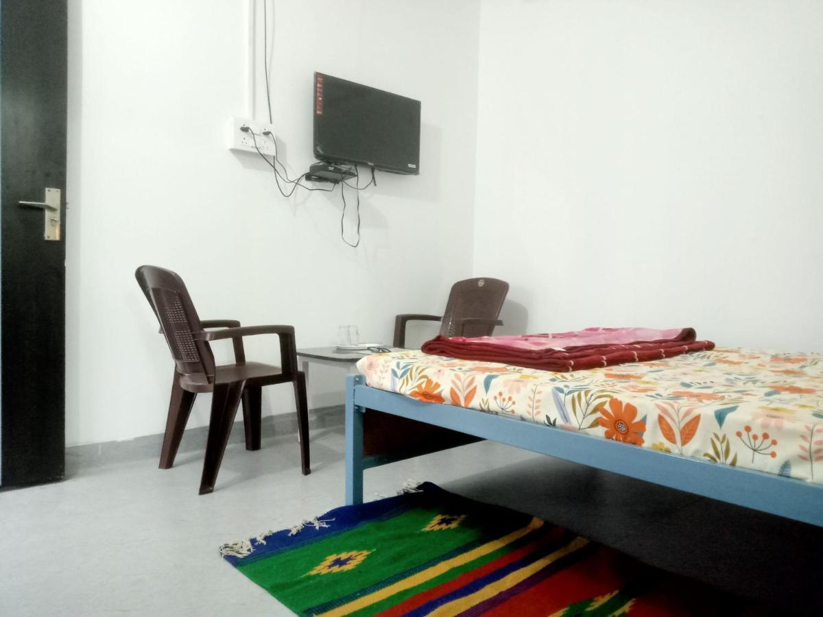 Deluxe Double Room (2 Adults + 1 Child)