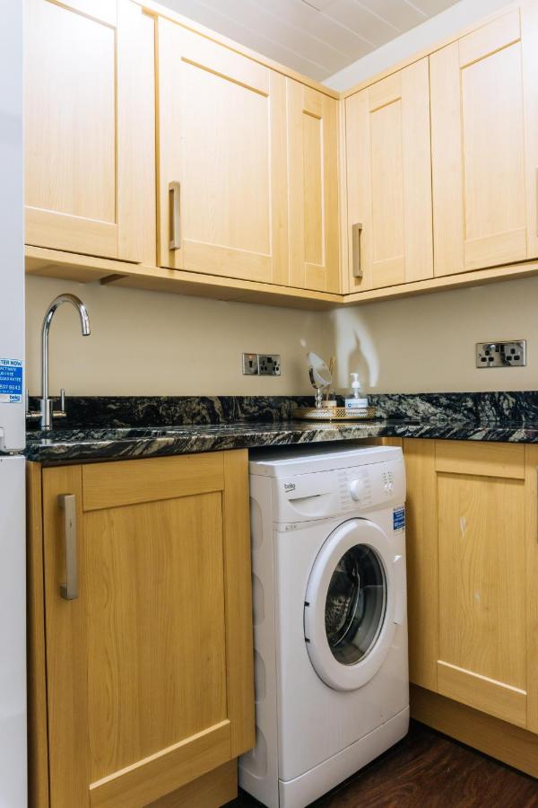 Homely 3 Bedroom in the Heart of Central Edinburgh - Bed and Breakfast Edinburgh