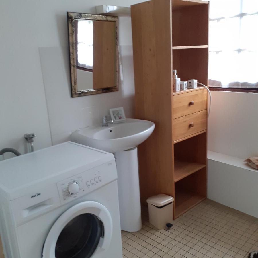 Appartamento con 3 Camere da Letto e Vista Acqua