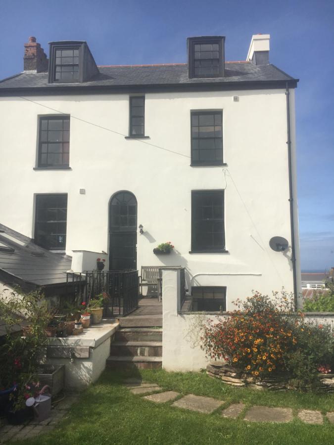 Large Sea View Georgian House - B&B