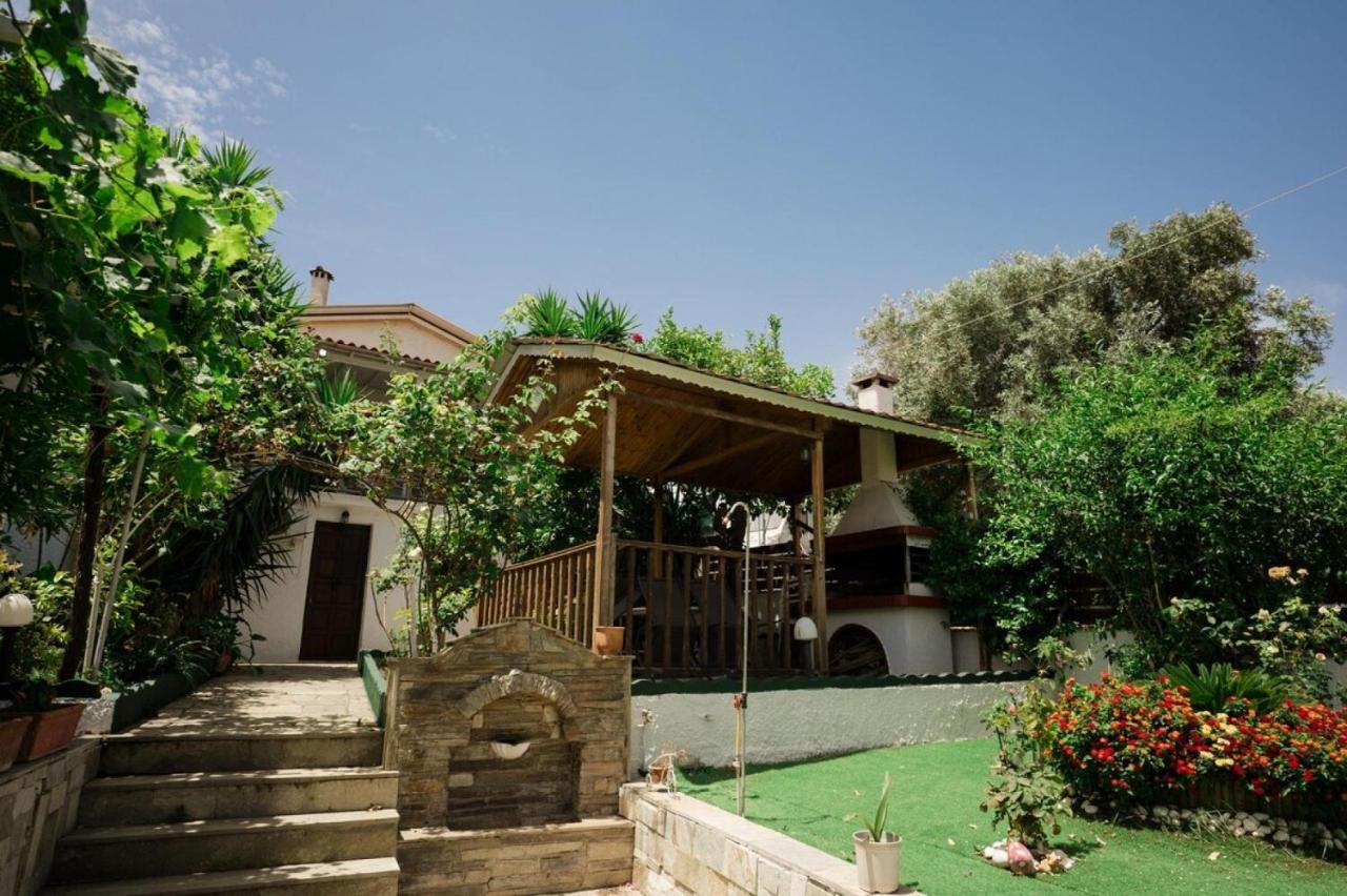 Velanidia Seaside Villa - B&B