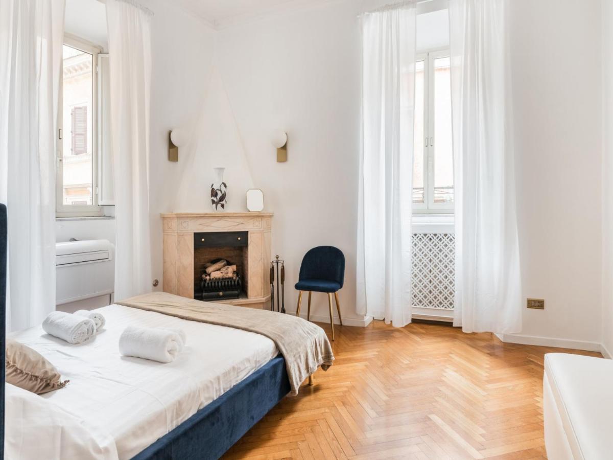 The Best Rent - Splendid three-bedroom apartment near the Trevi Fountain - Chambres d'hôtes Rome