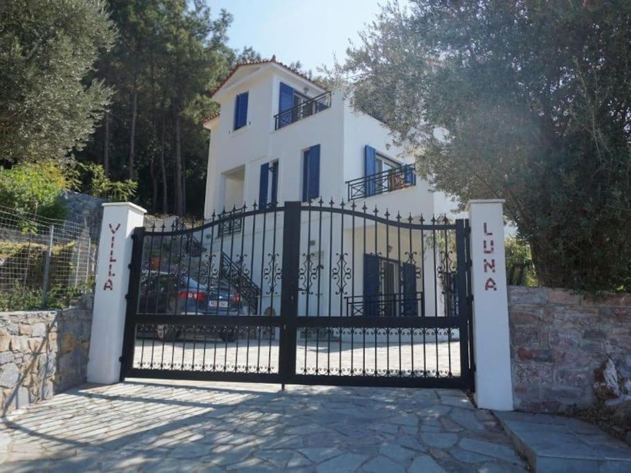 Villa Luna Home - B&B